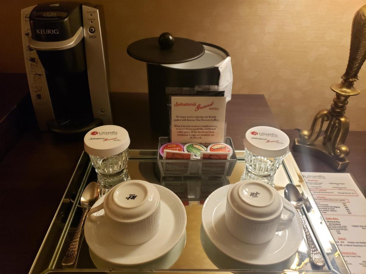 萨尔瓦托大酒店 威廉斯维尔 外观 照片